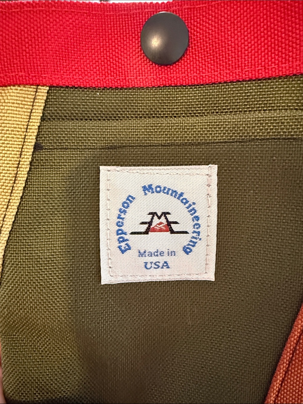 Epperson Mountaineering Sacoche Bag - Green/Red. Dimensions 7” x 5 1/2” x 1/2” - Picture 7 of 7